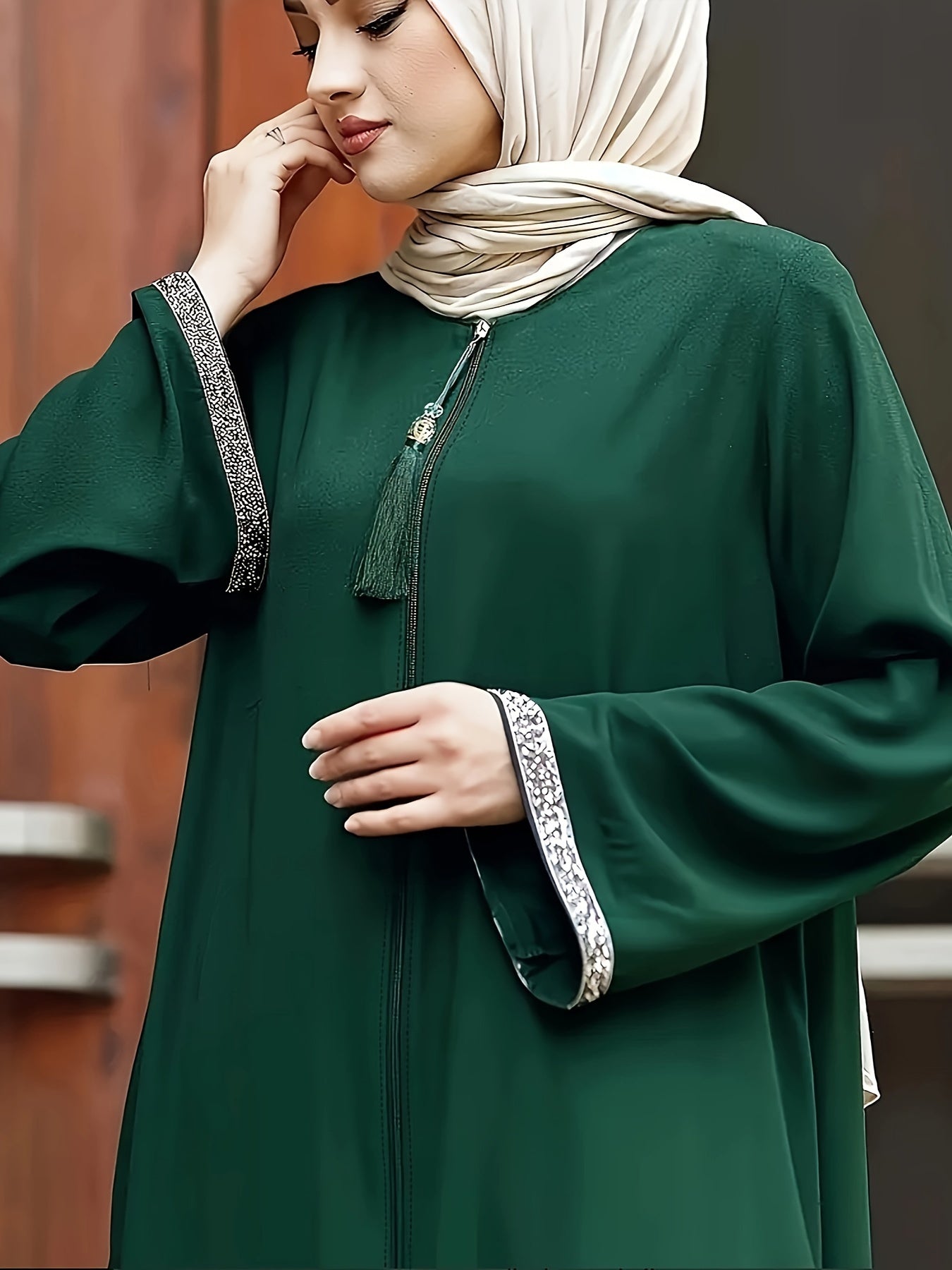 Middle Eastern Muslim Solid Color Zippered Tassel Round Neck Long Sleeve Sequined Women's Casual Abaya & No Headscarf