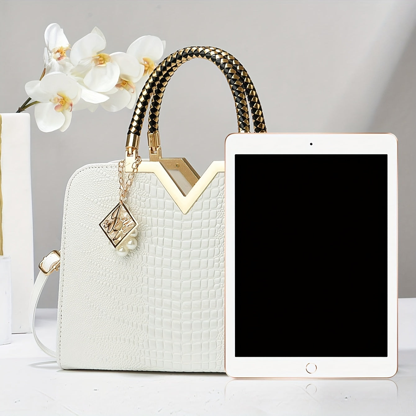 Elegant Crocodile Pattern Handbag for Women - Versatile Large Capacity Shoulder & Handbag, Glossy White Finish with Golden Accents, Perfect for Work, Date Night, Or Casual Outings, Commuter Handbag | Vneck Tote | Zipper Closu