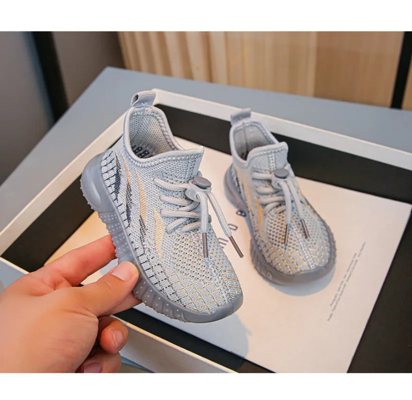 Chaussures légères décontractées en noix de coco pour enfants tissées avec semelles en caoutchouc pour bébés, garçons et filles. Bre de maille de sports de plein air antidérapant