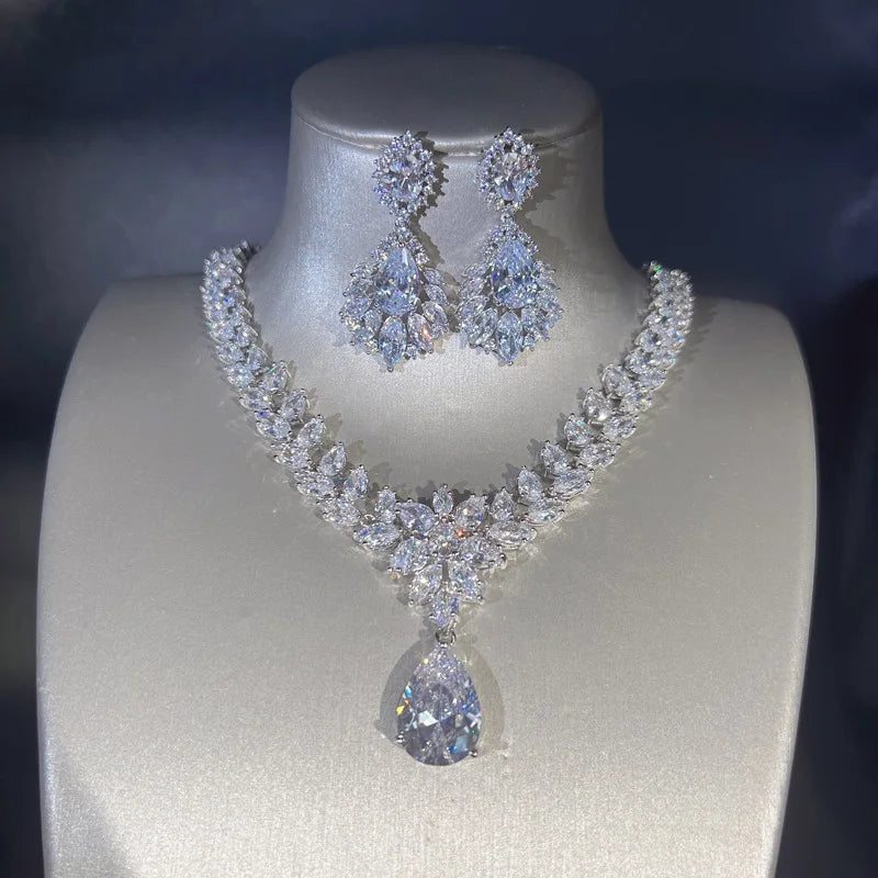 Ensemble de bijoux en diamant Imitation Moissanite, Flash d'explosion, pendentif de luxe, collier et boucles d'oreilles pour femmes, nouvelle collection