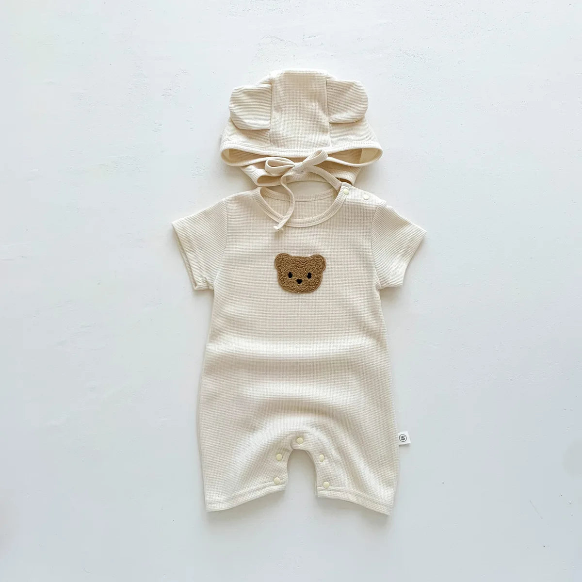 Combinaison d'été pour bébés filles et garçons, manches courtes, Patch gaufré, ours, nouveau-né, barboteuse en coton, chapeau cadeau avec oreille, nouvelle collection