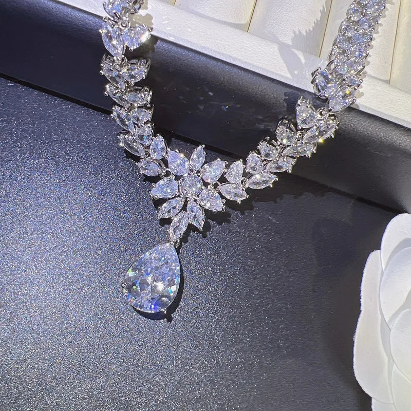 Ensemble de bijoux en diamant Imitation Moissanite, Flash d'explosion, pendentif de luxe, collier et boucles d'oreilles pour femmes, nouvelle collection