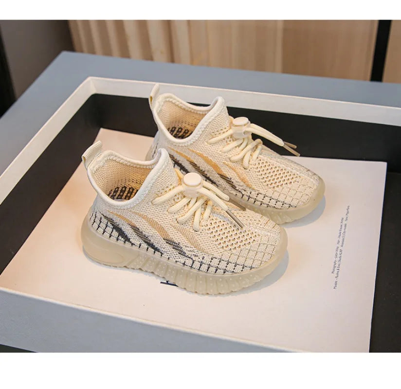 Chaussures légères décontractées en noix de coco pour enfants tissées avec semelles en caoutchouc pour bébés, garçons et filles. Bre de maille de sports de plein air antidérapant