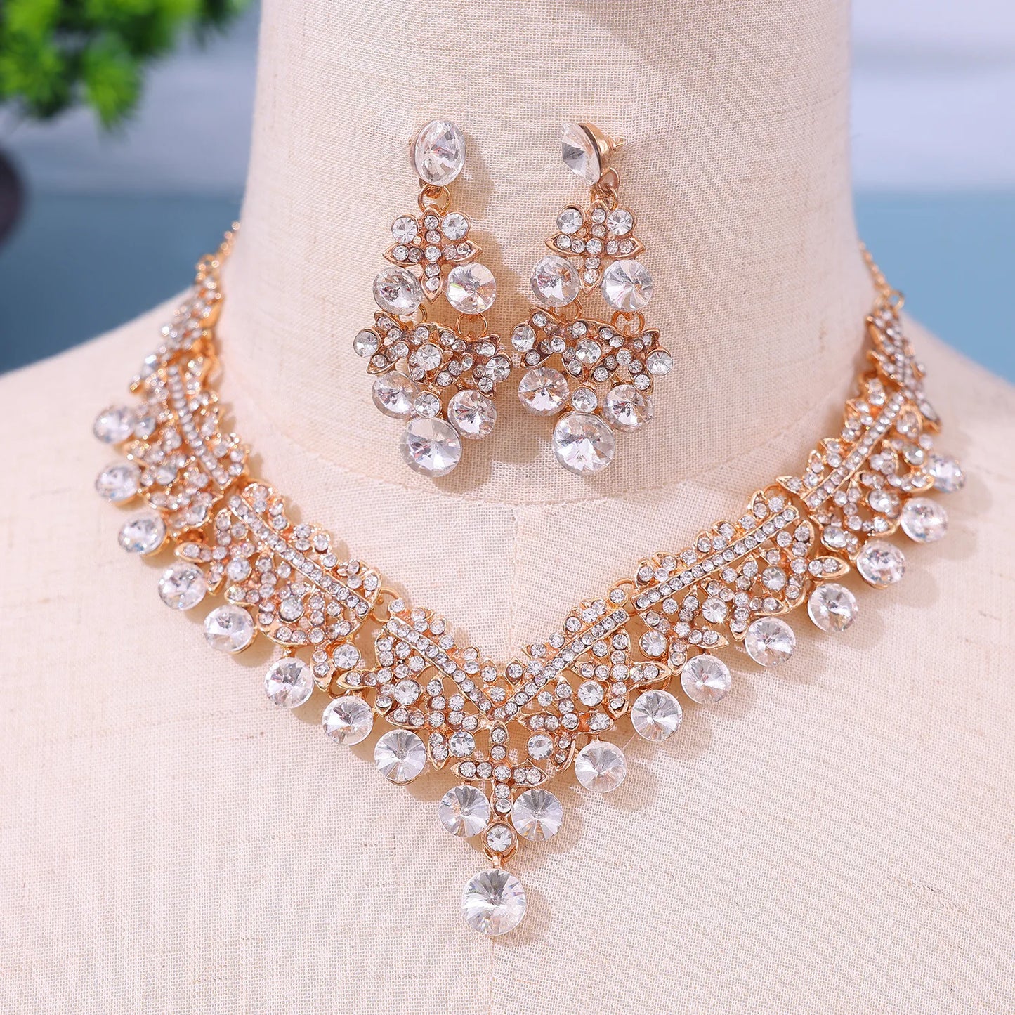 Vente chaude nouveauté femmes mode ensemble de bijoux de mariage mariée cristal collier boucles d'oreilles ensemble
