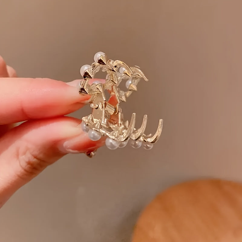 6pcs Elegant and Rhinestone Heart-Shaped Hair Clips, Geometric Pattern Alloy Hair Accessories for girls, Sparkling Hairpins for Casual Attire and Special Occasions, Cute Hair Clips