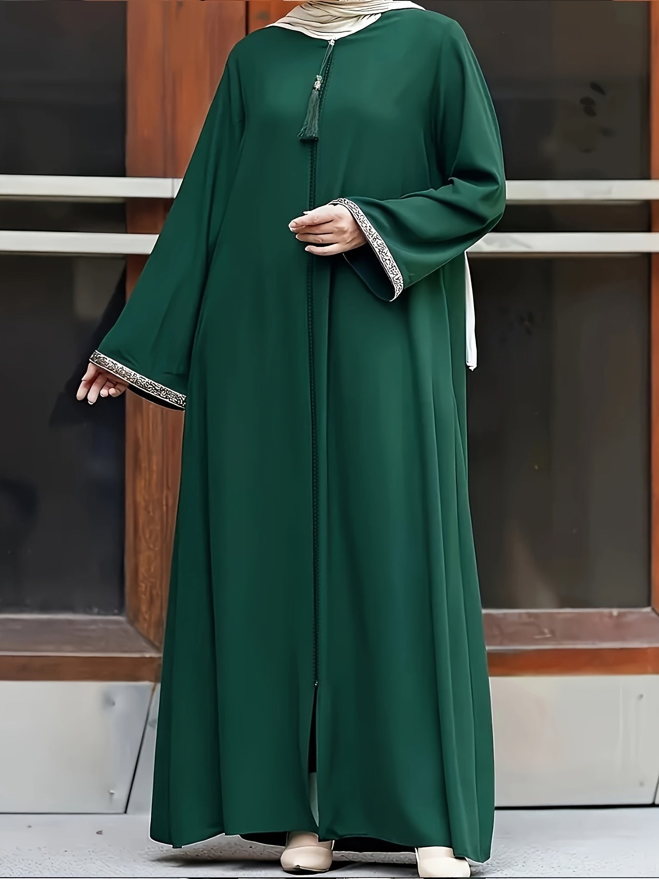 Middle Eastern Muslim Solid Color Zippered Tassel Round Neck Long Sleeve Sequined Women's Casual Abaya & No Headscarf