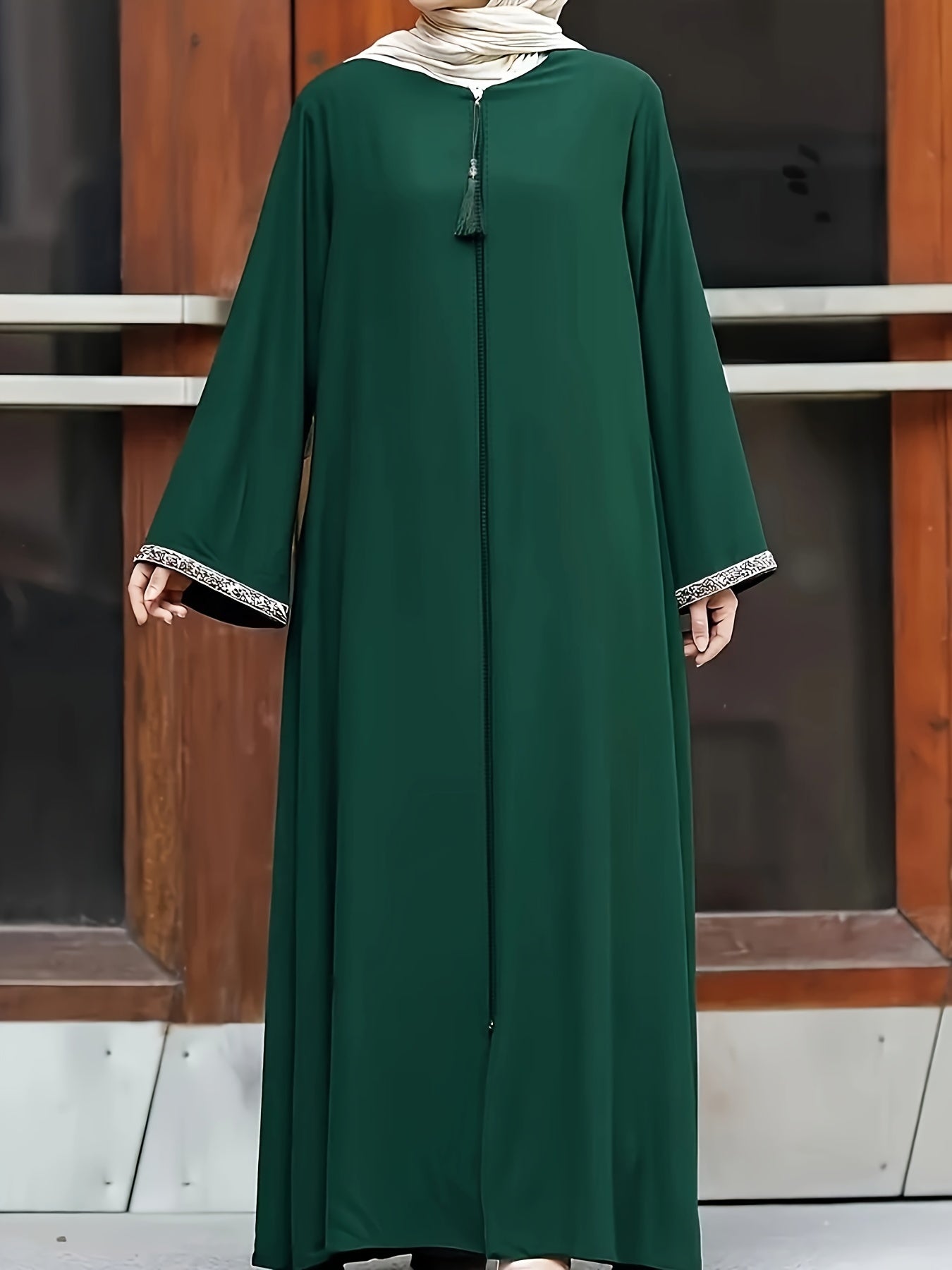 Middle Eastern Muslim Solid Color Zippered Tassel Round Neck Long Sleeve Sequined Women's Casual Abaya & No Headscarf