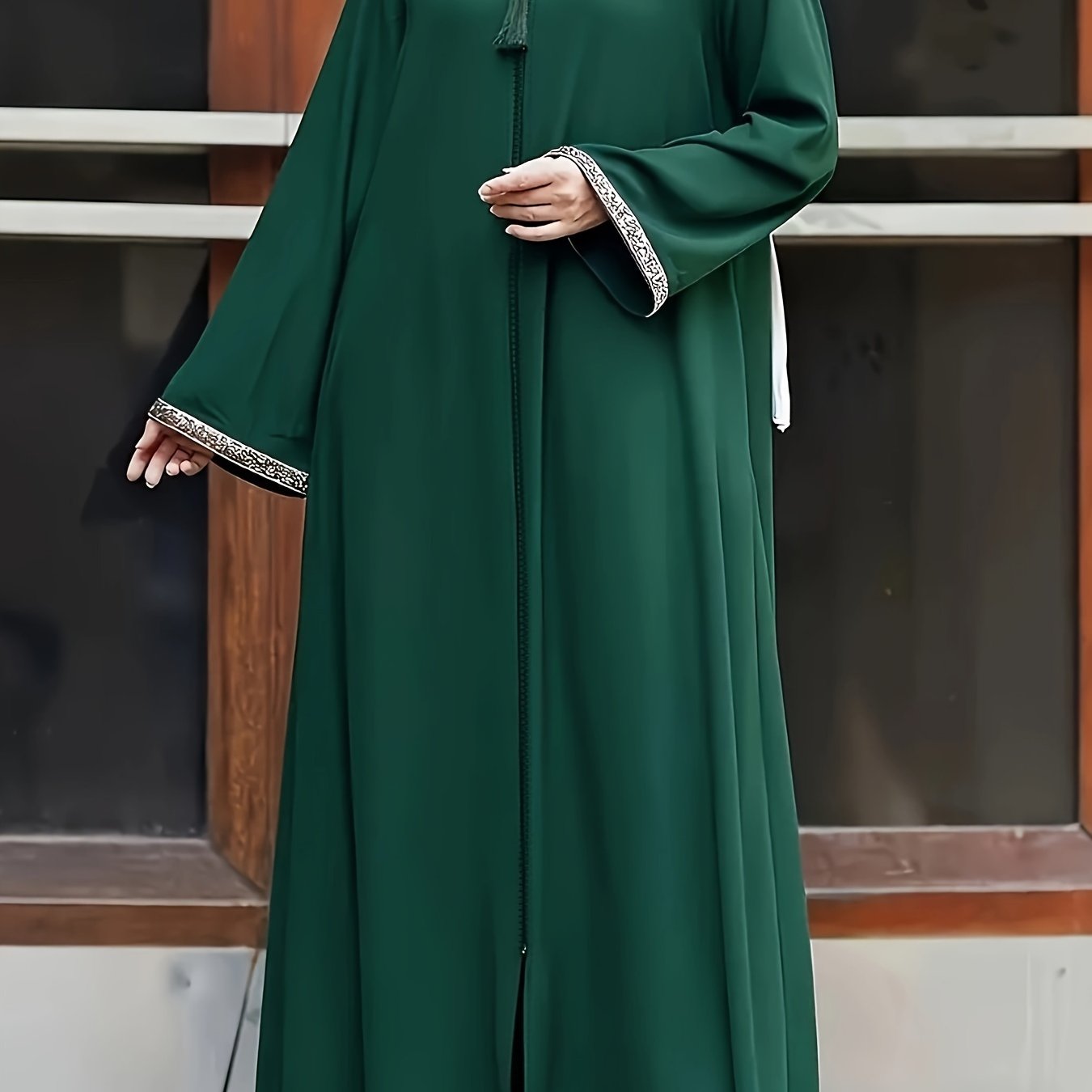 Middle Eastern Muslim Solid Color Zippered Tassel Round Neck Long Sleeve Sequined Women's Casual Abaya & No Headscarf