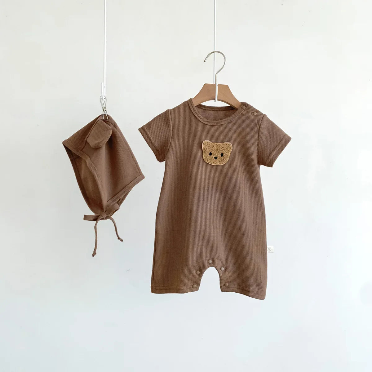 Combinaison d'été pour bébés filles et garçons, manches courtes, Patch gaufré, ours, nouveau-né, barboteuse en coton, chapeau cadeau avec oreille, nouvelle collection