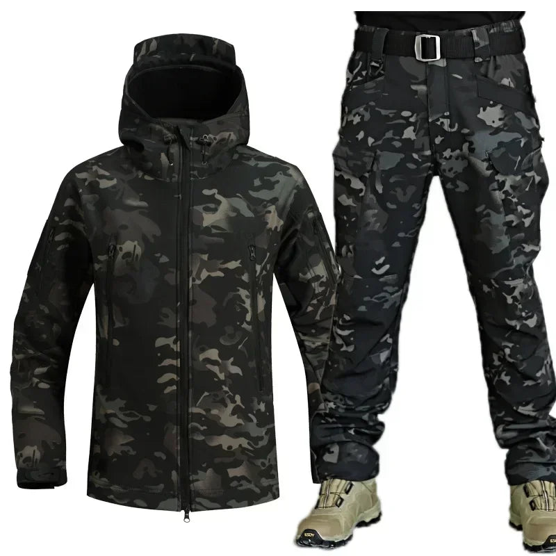 Combinaison camouflage épaisse pour hommes, ensemble d'entraînement tactique imperméable, veste à capuche multi-poches, pantalon polaire, chasse en plein air, 2 pièces, hiver