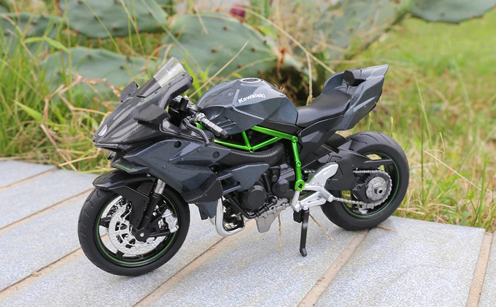 Collection de véhicules tout-terrain en plastique pour enfants, jouet modèle de bureau, moto moulée sous pression, simulation portable, décoration de voiture, maison, 1:18