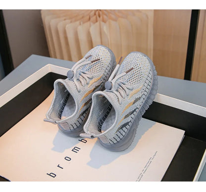 Chaussures légères décontractées en noix de coco pour enfants tissées avec semelles en caoutchouc pour bébés, garçons et filles. Bre de maille de sports de plein air antidérapant