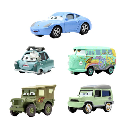 5 pièces Disney Pixar foudre McQueen voitures 1:55 véhicule moulé sous pression carrosserie en métal alliage matériel enfant modèle jouet voiture cadeau d'anniversaire