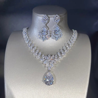 Ensemble de bijoux en diamant Imitation Moissanite, Flash d'explosion, pendentif de luxe, collier et boucles d'oreilles pour femmes, nouvelle collection