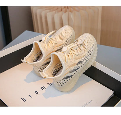 Chaussures légères décontractées en noix de coco pour enfants tissées avec semelles en caoutchouc pour bébés, garçons et filles. Bre de maille de sports de plein air antidérapant