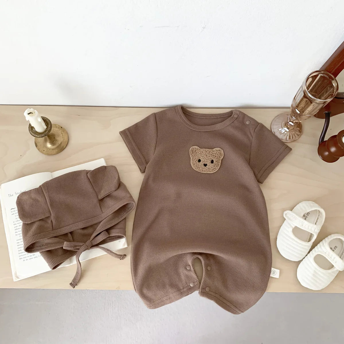 Combinaison d'été pour bébés filles et garçons, manches courtes, Patch gaufré, ours, nouveau-né, barboteuse en coton, chapeau cadeau avec oreille, nouvelle collection