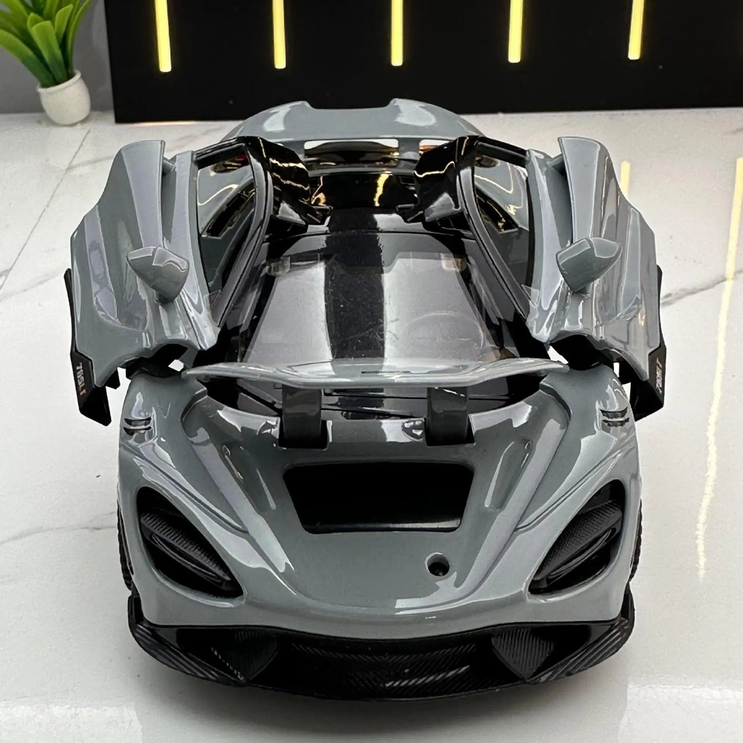 1: 32 Malaren 765TL rapide et furieux 7 modèle de voiture en alliage moulé sous pression jouet avec son et lumière véhicules décoration jouets pour enfants cadeau