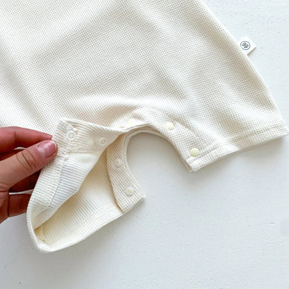 Combinaison d'été pour bébés filles et garçons, manches courtes, Patch gaufré, ours, nouveau-né, barboteuse en coton, chapeau cadeau avec oreille, nouvelle collection