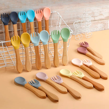 2 pièces/ensemble vaisselle bébé cuillère fourchette ensemble enfants Silicone bois alimentation formation bébé vaisselle couverts bébé alimentation fournitures