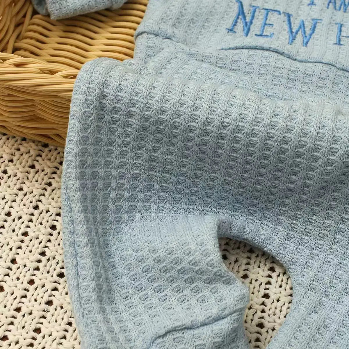 Ylsteed "bonjour" broderie nouveau-né photographie accessoires infantile barboteuse combinaison avec chapeau à nœud bébé à la maison tenue bébé Photo cadeau